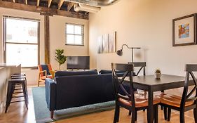 Frontdesk Maxwell Lofts Milwaukee Walker'S Point